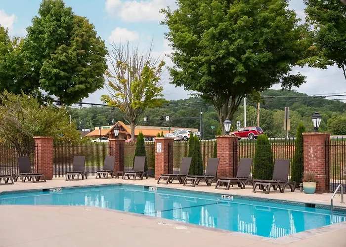 Comfort Suites Outlet Center Asheville