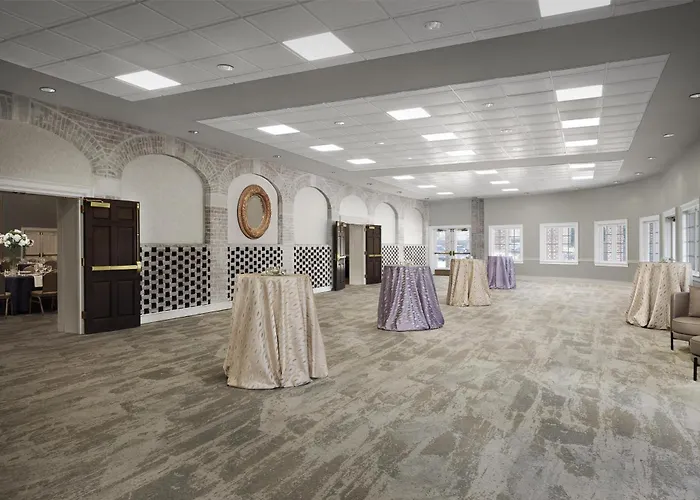 Virginia Crossings Hotel, Tapestry Collection By Hilton Glen Allen