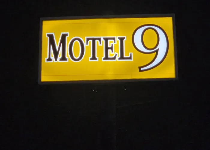 Motel 9 Laredo