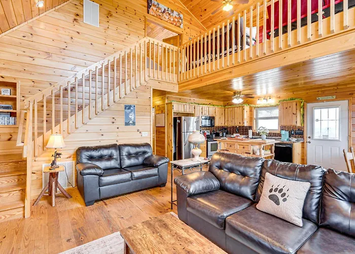 Mtn-View Cabin: Deck & Pets Welcome In Murphy