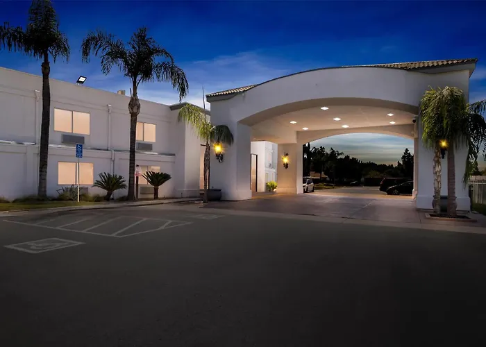 Hourglass Hotel, Trademark Collection By Wyndham Bakersfield