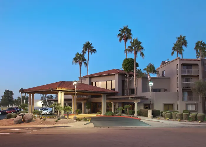 Best Western Plus Scottsdale Thunderbird Suites