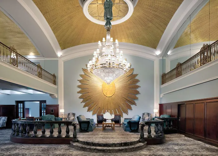 Amway Grand Plaza Hotel, Curio Collection By Hilton Grand Rapids