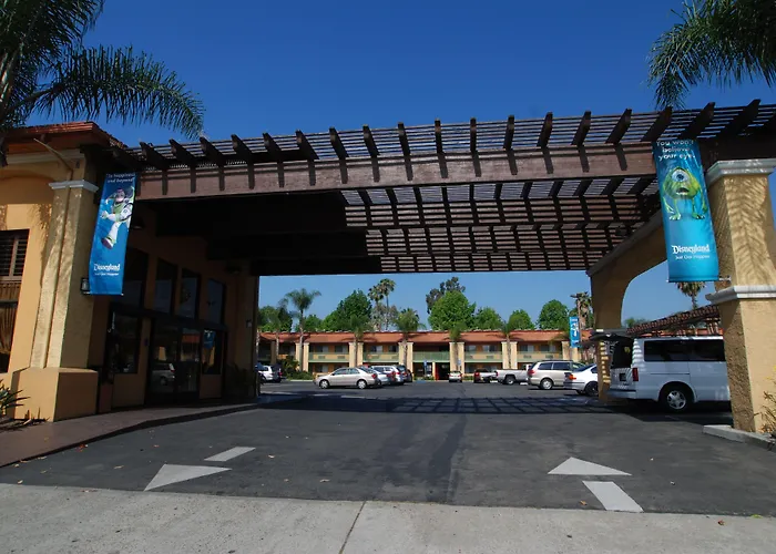 Stanford Inn & Suites Anaheim