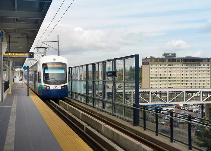 Skybridge Seattle Airport Hotel SeaTac
