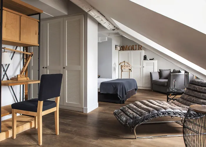 New Hotel Roblin Paris