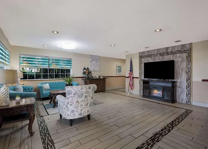 Quality Inn & Suites Medford Airport