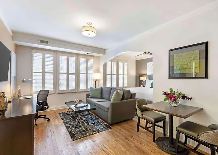Best Western Plus Hawthorne Terrace Hotel Chicago