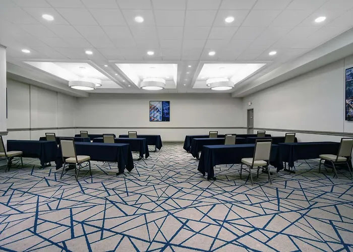 Embassy Suites By Hilton Detroit - Livonia/Novi