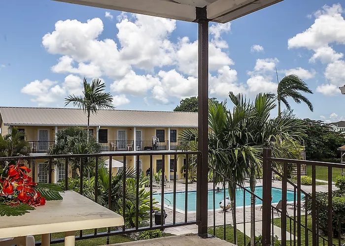 Orange Hill Beach Inn Nassau