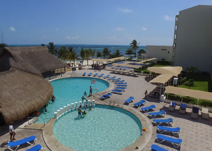 Aquamarina Beach Hotel Cancun