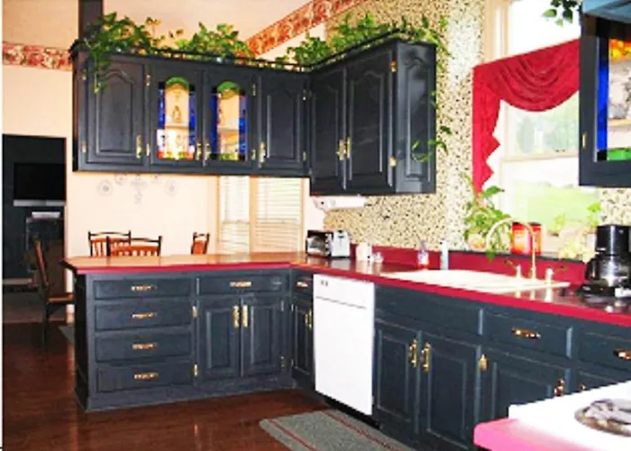 Spruce Hill Inn & Cottages Mansfield