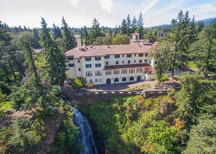 Columbia Gorge Hotel & Spa Hood River