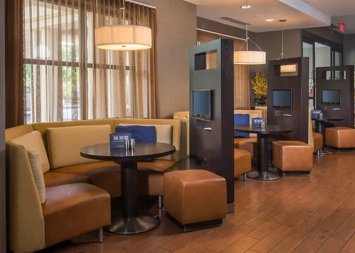 Courtyard By Marriott Newark-University Of Delaware