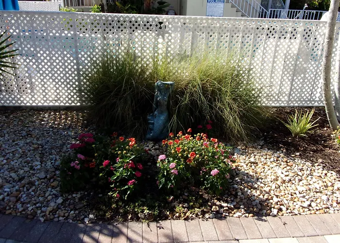 Marco Island Lakeside Inn