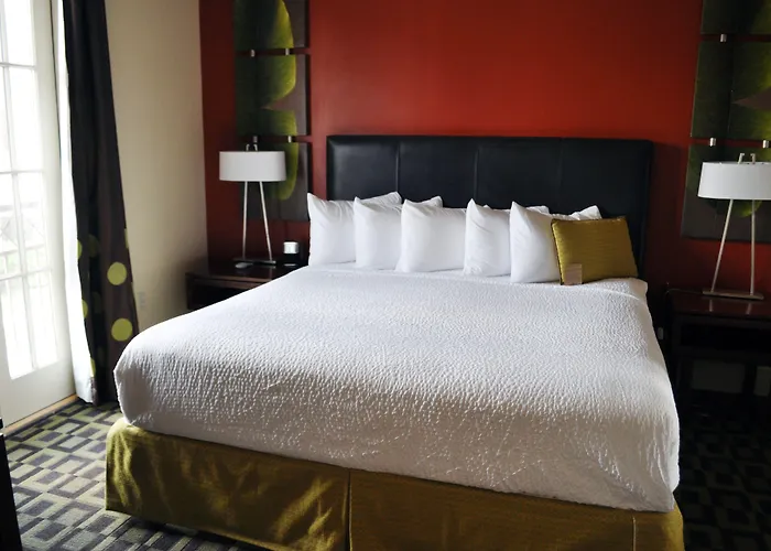 Carriage House Hotel Lafayette
