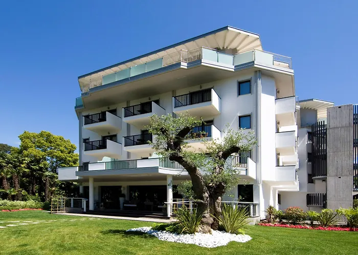 Parc Hotel Flora S Riva del Garda