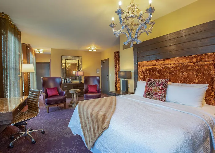 Bohemian Hotel Savannah Riverfront, Autograph Collection