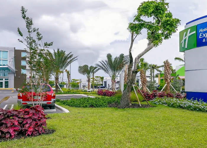 Holiday Inn Express & Suites Miami Airport East By Ihg Miami Springs