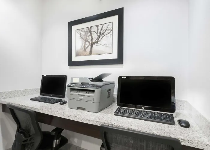 Hawthorn Extended Stay By Wyndham Midland