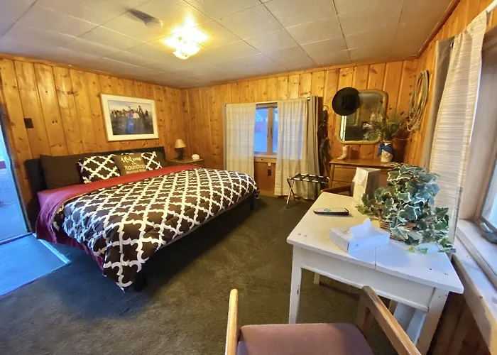 Roundtop Mountain Vista - Cabins And Motel Thermopolis