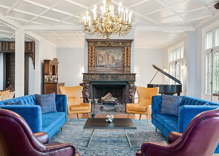 Luxury Hotels in Lenox