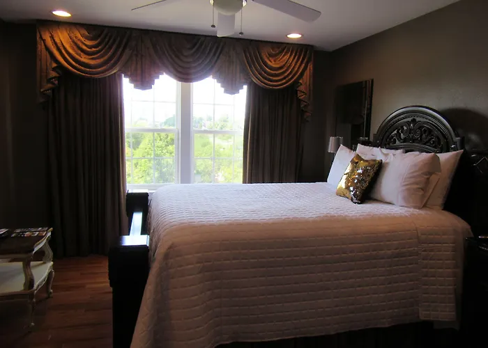 Secret Place Bed & Breakfast Llc Kansas City