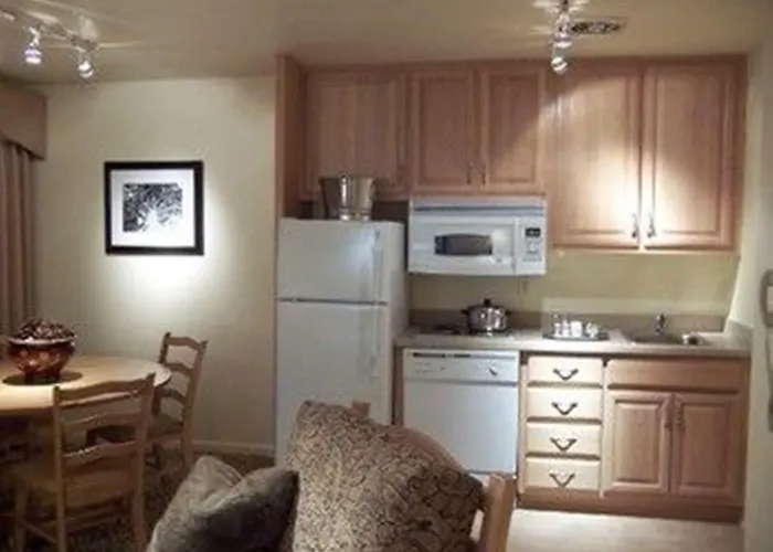 Lodge At Kingsbury Crossing Stateline