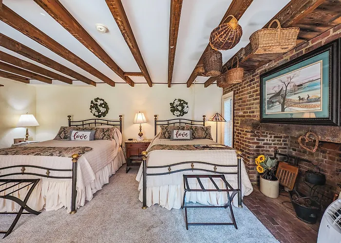 The Richard Johnston Inn & 1890 Caroline House Fredericksburg