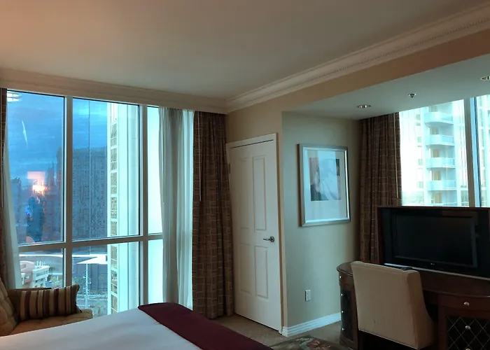 True 1Br Balcony Suite With Strip View At Mgm Signature Las Vegas 4 star