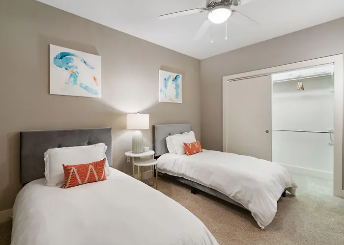 Kasa Legacy Town Center Plano Aparthotel