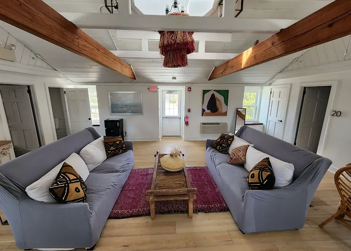 Shelter Harbor Inn Westerly