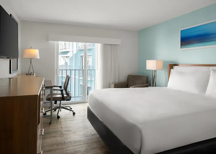 Courtyard By Marriott Nassau Downtown/Junkanoo Beach