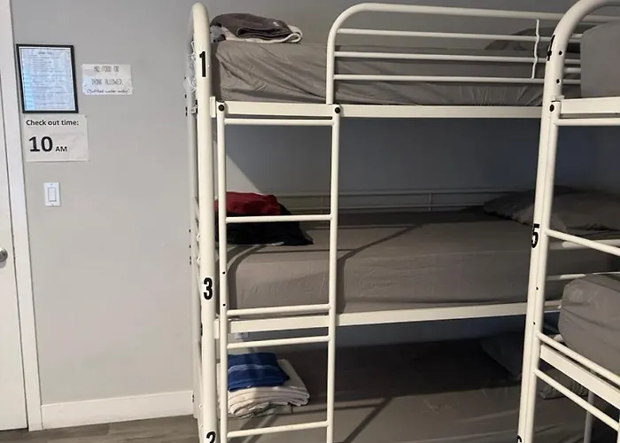 Pineapple Hostel Los Angeles