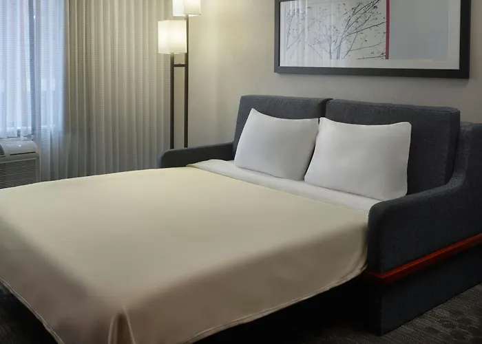 Courtyard By Marriott Birmingham Downtown At Uab Hotel