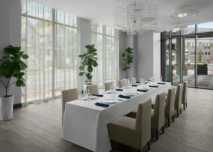 The Mc, Autograph Collection Hotel Montclair