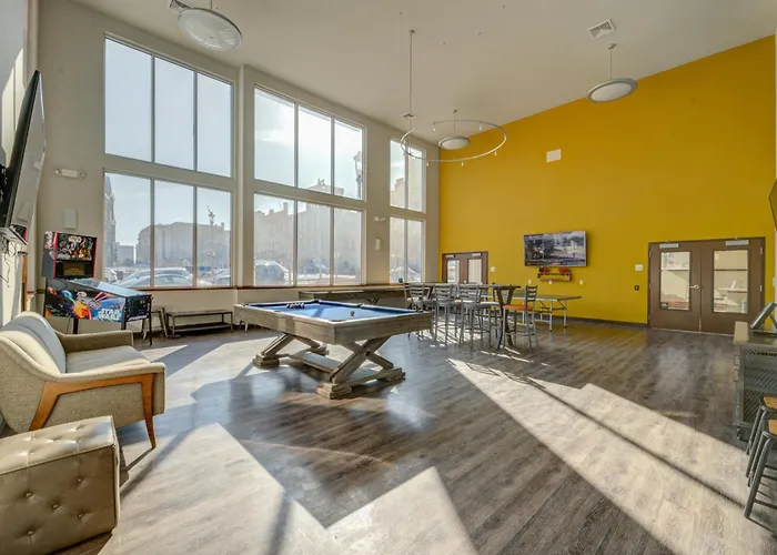 Kasa Westown Milwaukee Aparthotel