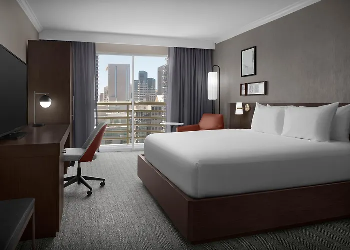 Courtyard By Marriott San Diego Downtown Little Italy