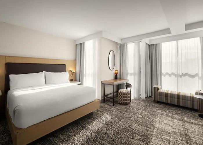 Embassy Suites By Hilton Cincinnati Northeast - Blue Ash