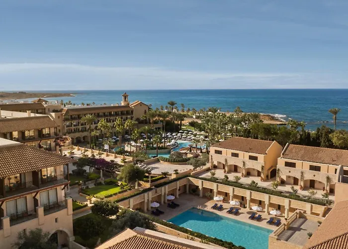 Luxury Hotels in Paphos