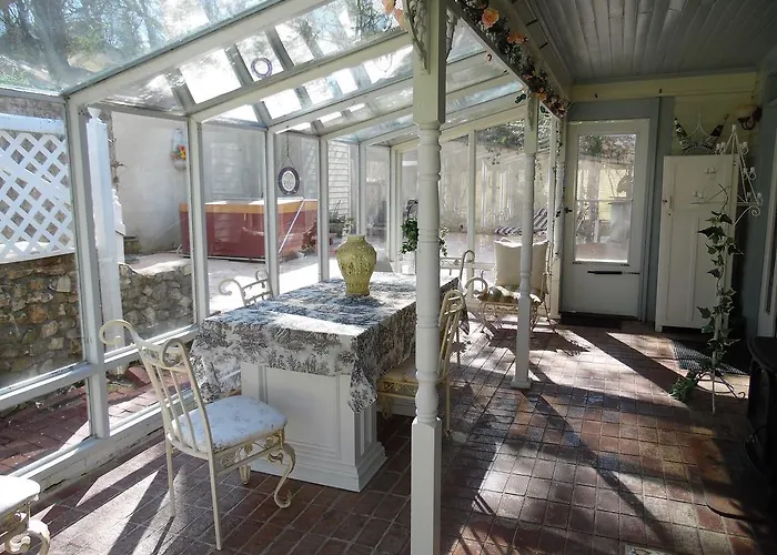 The Queen Anne House Bed And Breakfast Harrison
