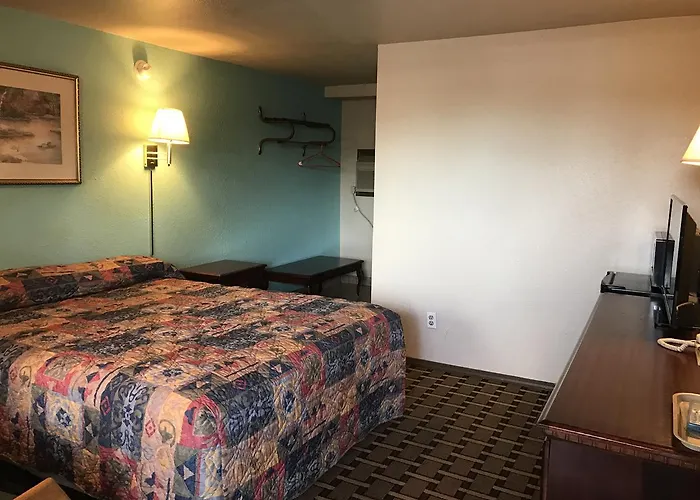 Hwy Express Inn & Suites Stillwater