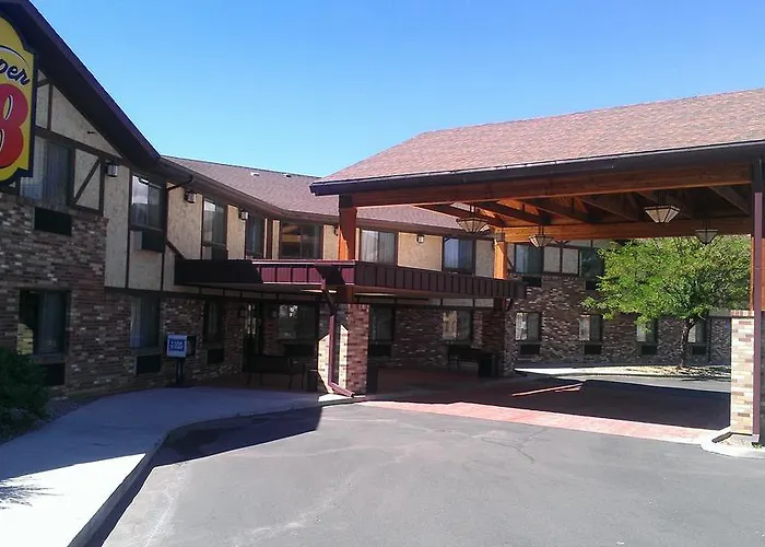 Super 8 By Wyndham Moab Motel