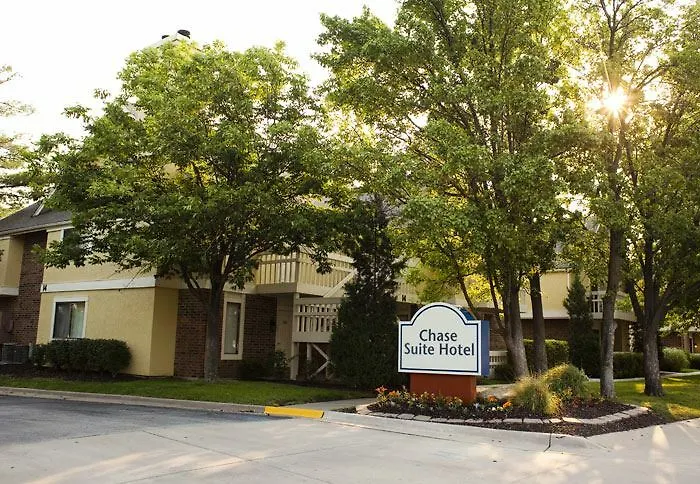 Cloverleaf Suites Kansas City Overland Park