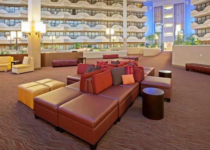 Holiday Inn Evansville Airport