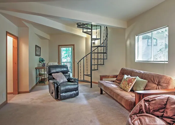 Unique Gatlinburg Cabin: Decks, Hot Tub, Fire Pit