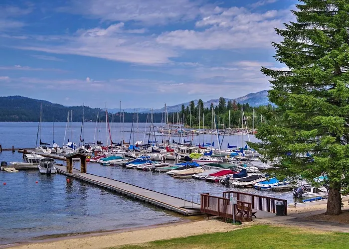Walk To Beach, Marina, Shopping And Dining! McCall