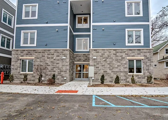 Centrally Located Traverse City Condo 1 Mi To Bay