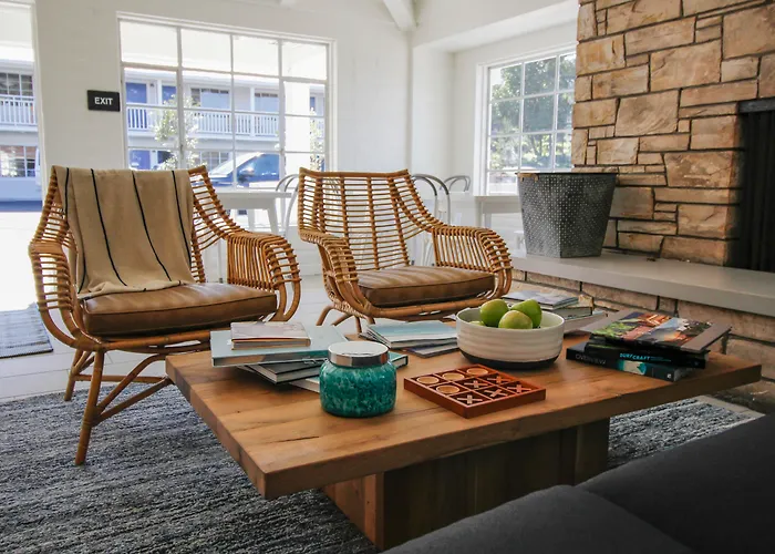 Luxury Hotels in Carmel-by-the-Sea