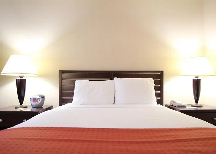 Ramada By Wyndham Minneapolis Airport - Eagan